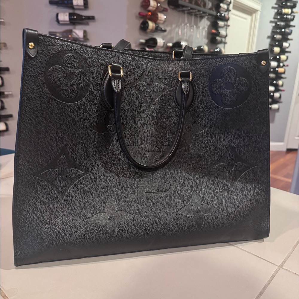 Louis Vuitton OnTheGo GM